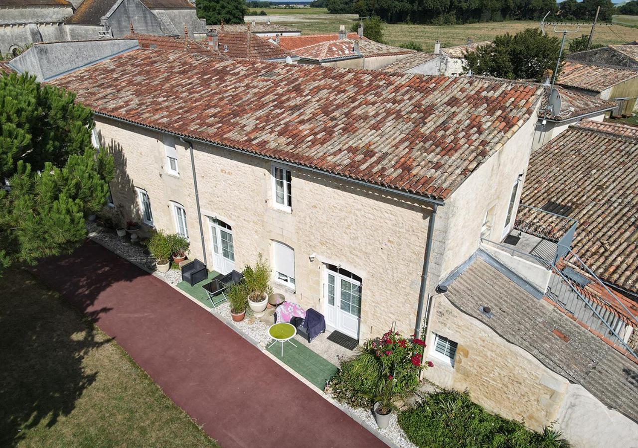 Jardin D'Arcy - Chambres D'Hotes Avec Piscine Et Spa Bois 외부 사진