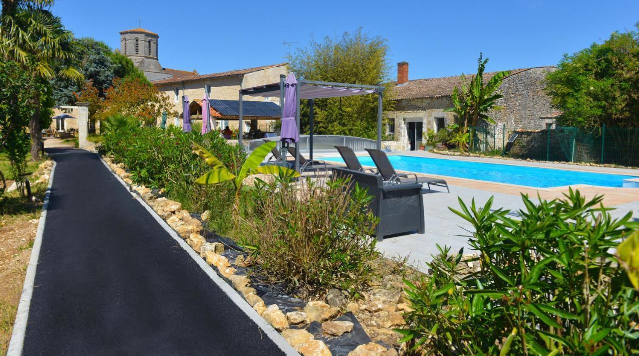 Jardin D'Arcy - Chambres D'Hotes Avec Piscine Et Spa Bois 외부 사진